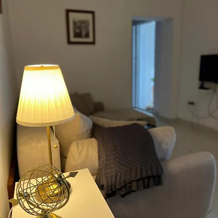 Isolated With A Swimming Pool Cove Tvrdni Dolac, Hvar - 6112 Apartamento Gdinj